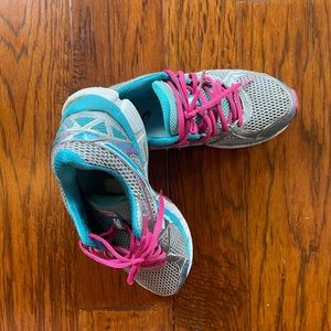 women asics dynamic duo max running shoes.